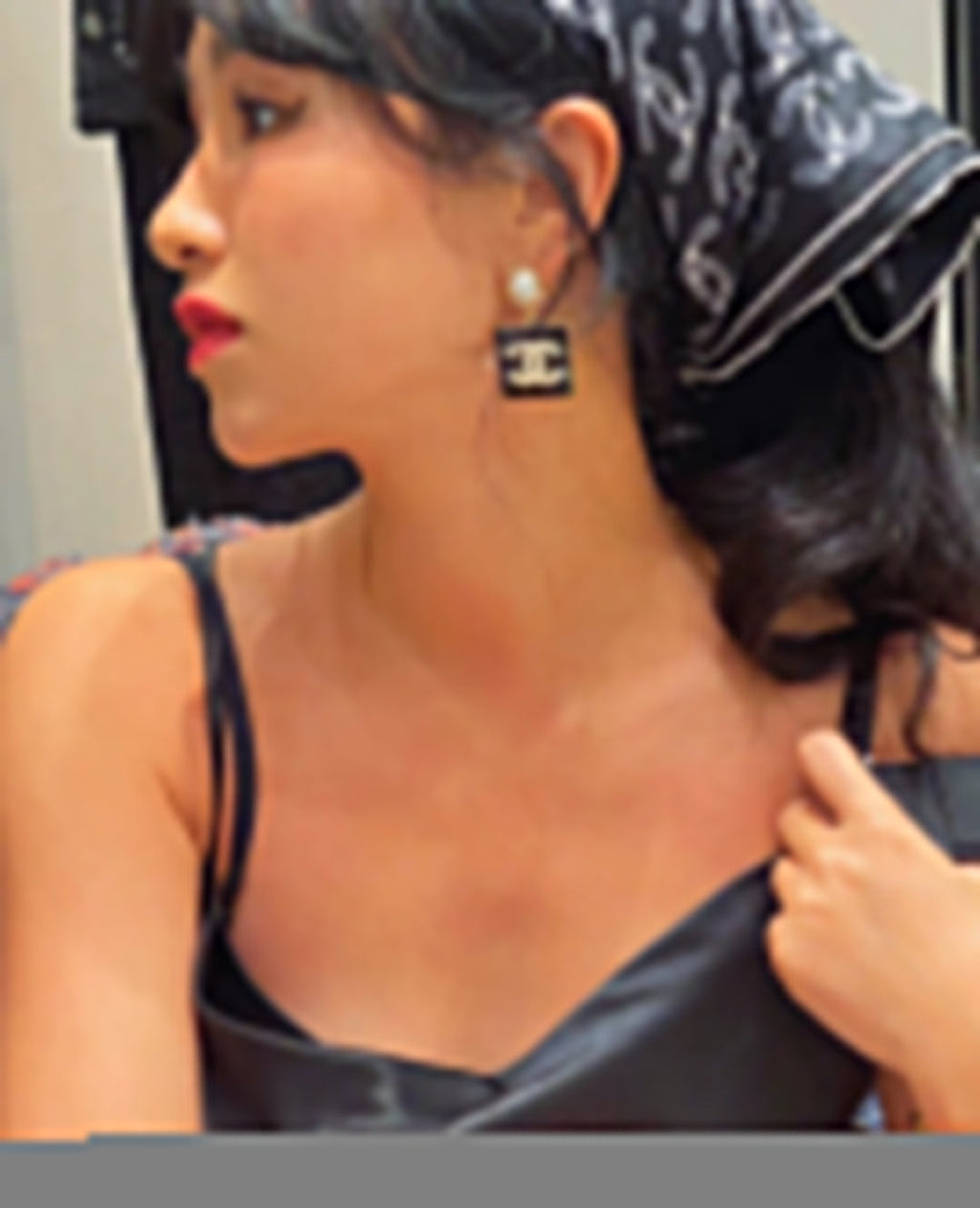 18K  Chanel Square Pearl Pendant Earrings