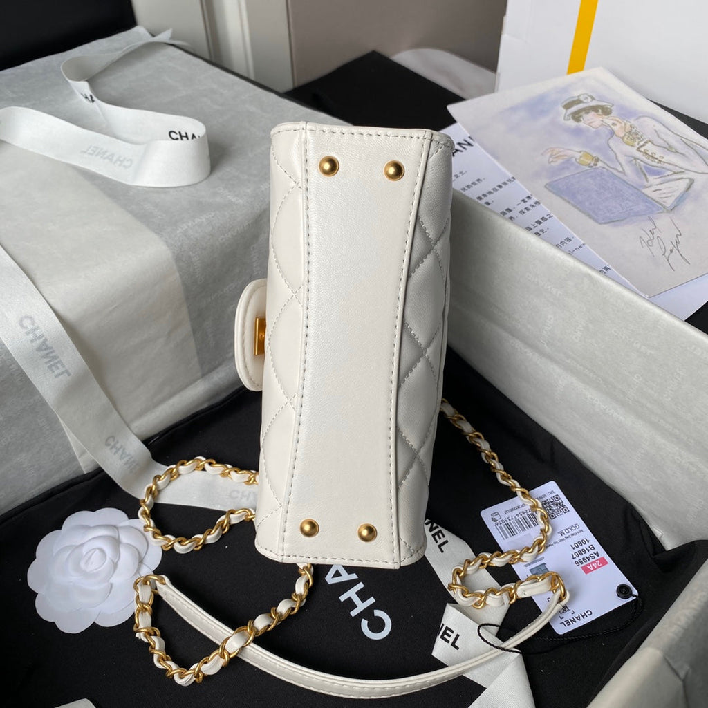 CHANEL 25S FLAP BAG 18 CM IN WHITE LAMBSKIN WITH TOP HANDLE